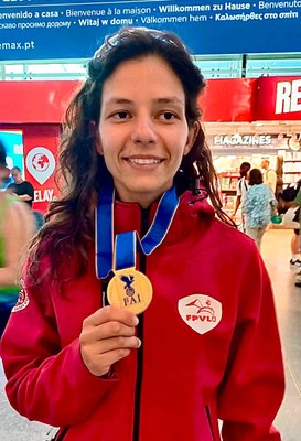 ivone_Medalha.jpg